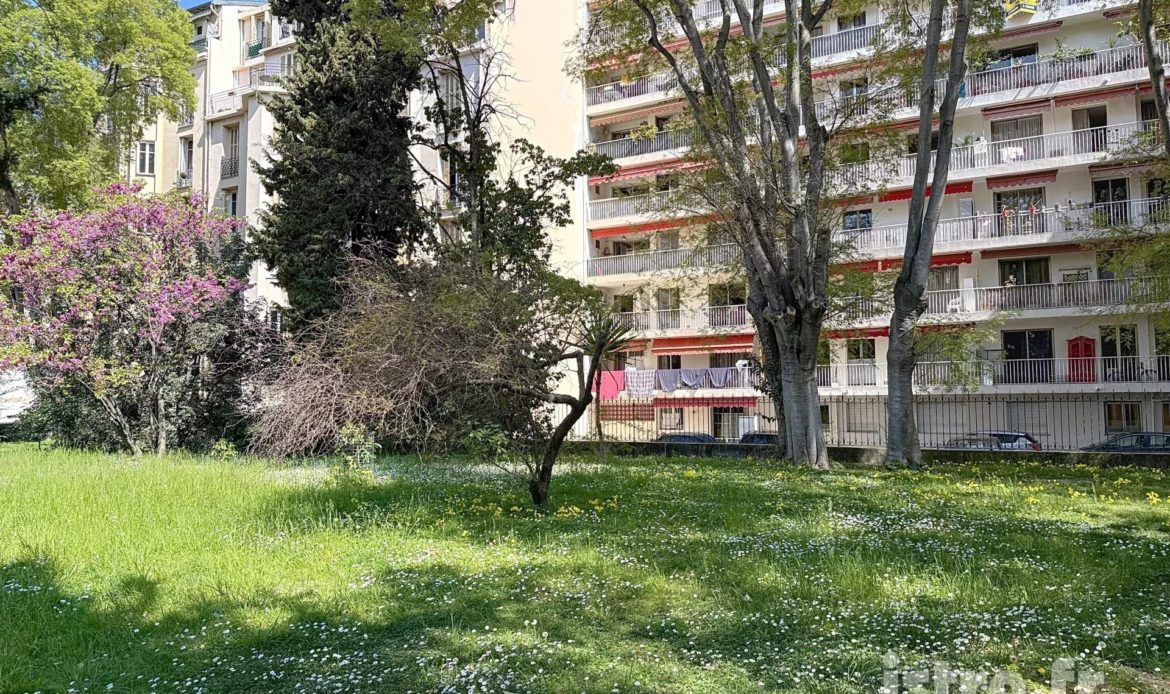 Vente Appartement  Nice
