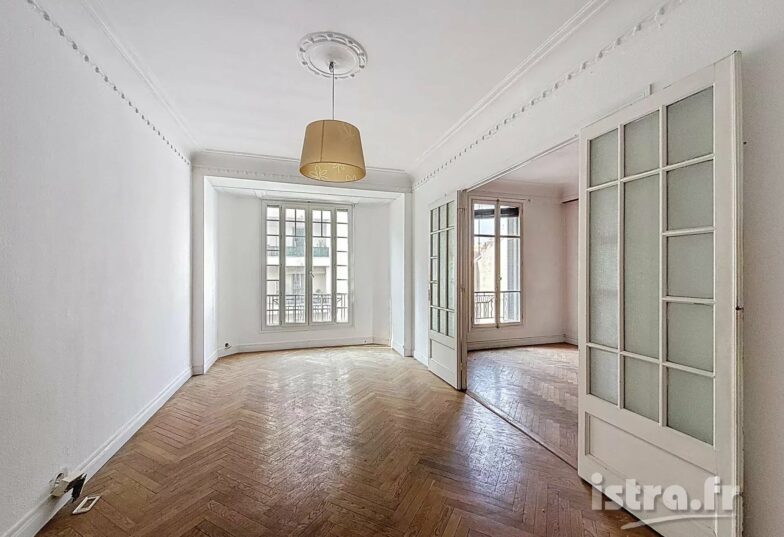 Vente Appartement  Nice
