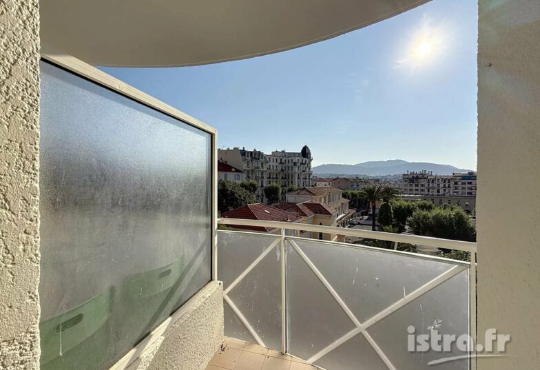Vente Appartement  Nice
