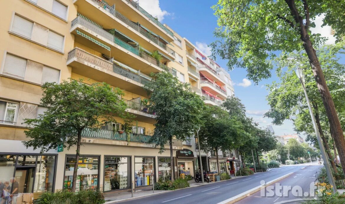 Vente Appartement  Nice