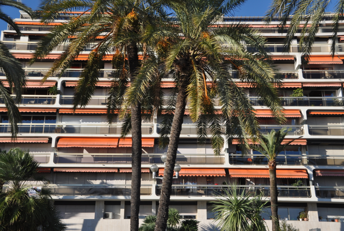 L'Astrella - Nice Promenade des Anglais - Studio à vendre placement locatif