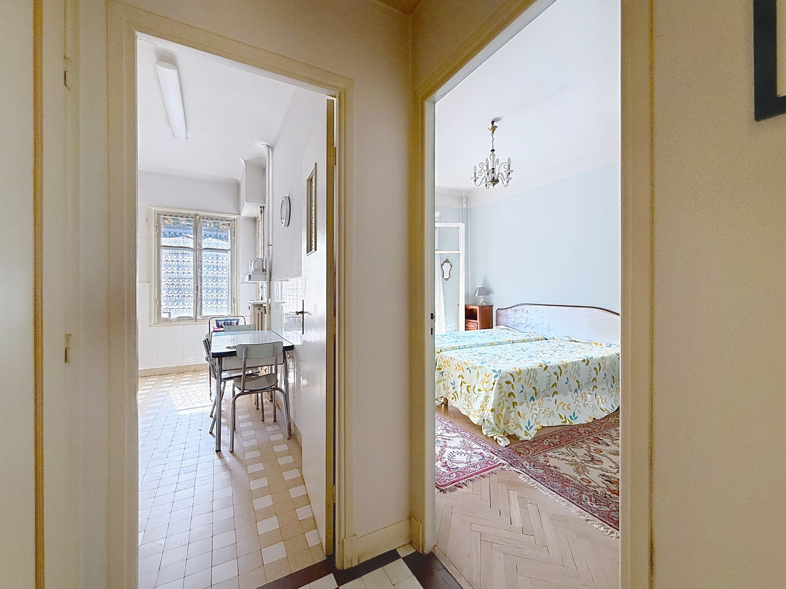 Nice Gambetta appartement traversant
