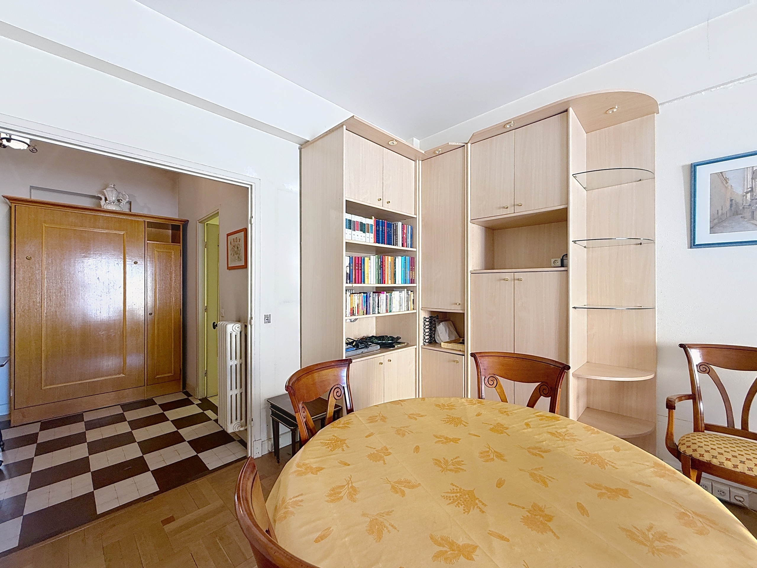 Nice Gambetta appartement traversant