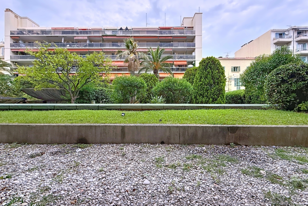 Studio à vendre 77 Promenade des Anglais