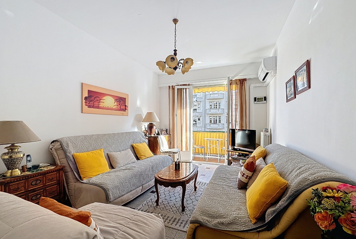 Appartement F2 à vendre Nice rue de France - Exclusivité agence Istra