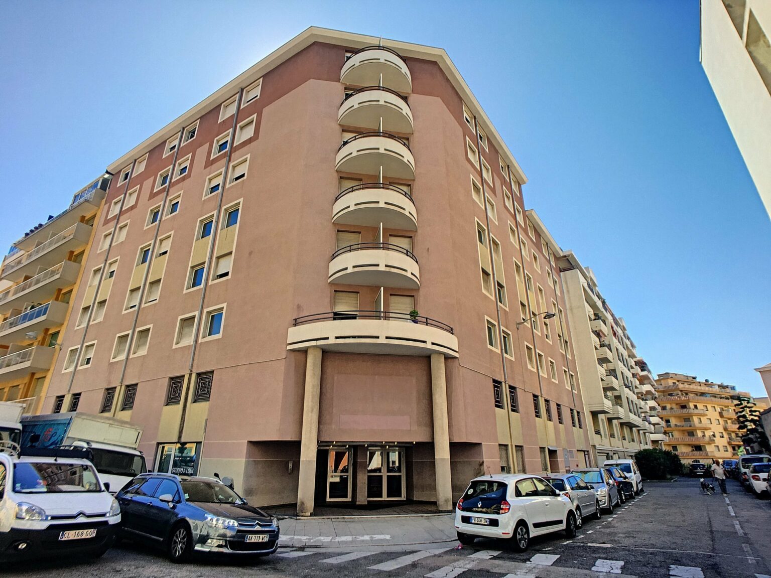 nice-barberis-studio-dans-une-r-sidence-tudiante-agence-istra