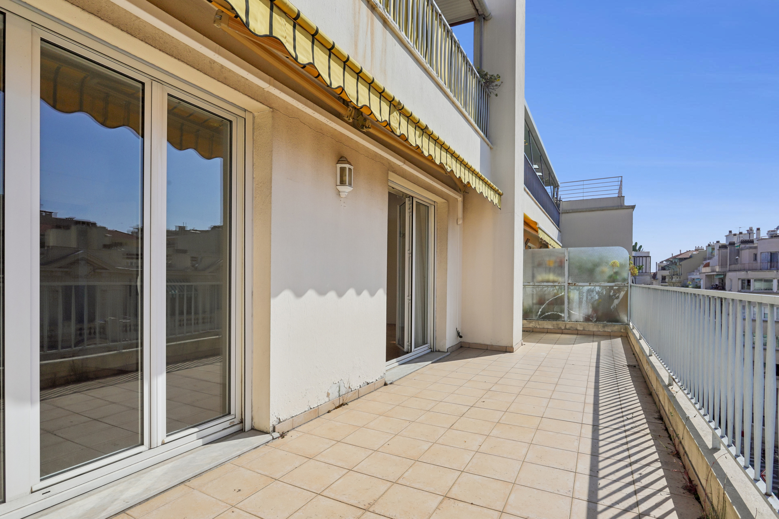 Le Cambridge 14 avenue Shakespeare 06000 Nice