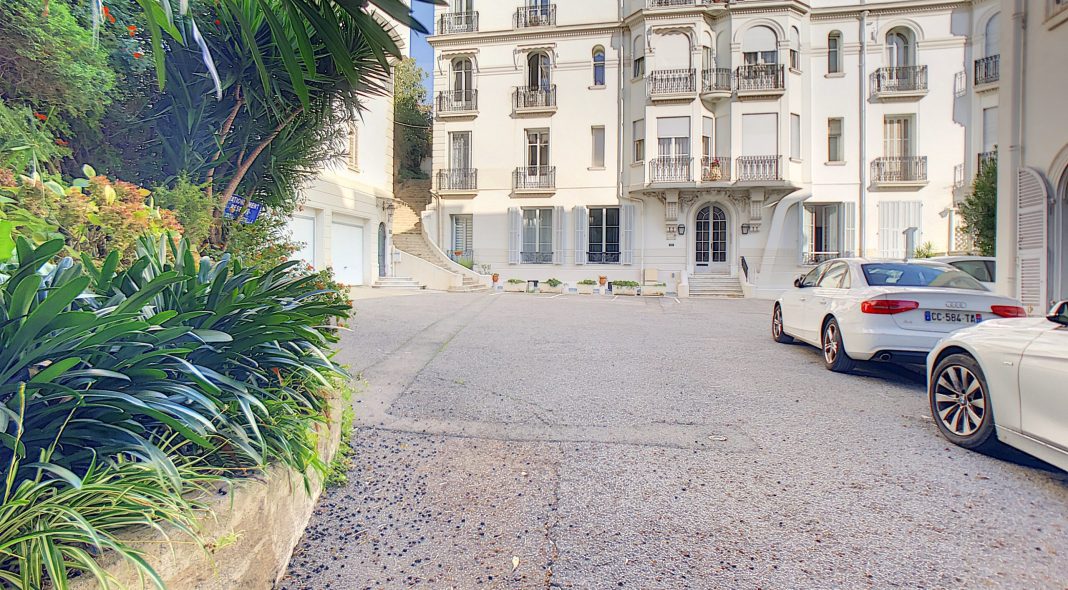 Le Donjon - L'Annexe du Château des Baumettes à Nice